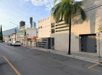 Casa de 3 habitaciones, Monterrey · Casa Grande en Renta en Loma Larga | 3 Recámaras | $35,000