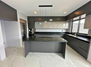 Casa de 4 habitaciones, El Marqués · Elegante Casa en Residencial El Mayorazgo Totalmente Equipada