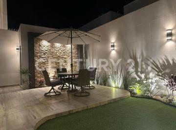 Casa · 180m² · 3 Recámaras · 2 Estacionamientos · Se Renta Casa Amueblada en Fracc. Rivera del Valle Ensaltillo