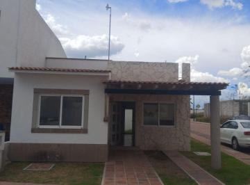 Casa de 2 habitaciones, El Marqués · Casa en Renta de un Piso en Ciudad Maderas Elll Marqués