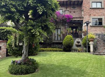 Casa · 739m² · 3 Recámaras · 6 Estacionamientos · Casa en Fuentes del Pedregal
