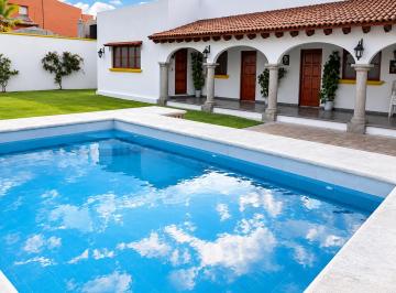 Casa de 4 habitaciones, Tequisquiapan · Residencia en Renta Fracc. El Pedregal en Tequisquiapan. Alberca, 4 Recamaras