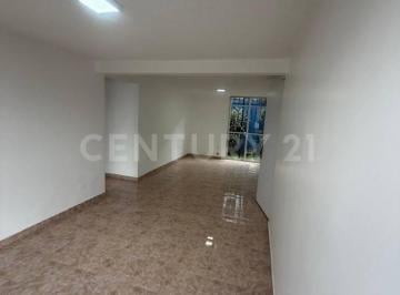 Departamento · 76m² · 3 Recámaras · 1 Estacionamiento · En Unid Hab Prado Churubusco, en Planta Baja, Remodelado, con Acceso a Jardin