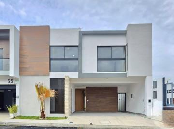 Casa · 260m² · 4 Recámaras · 2 Estacionamientos · Casa Nueva en Venta Lomas Diamante