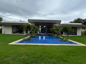 Casa · 580m² · 5 Recámaras · Casa en Cancún