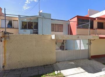 Casa de 3 habitaciones, Puebla · Venta de Casa en Plazas Amalucan Heroica Puebla de Zaragoza