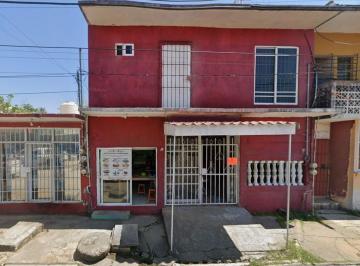 Casa de 3 habitaciones, Coatzacoalcos · Casa en Venta en Coatzacoalcos, Ver.
