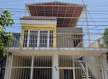 Casa de 7 habitaciones, Manzanillo · Casa en Venta