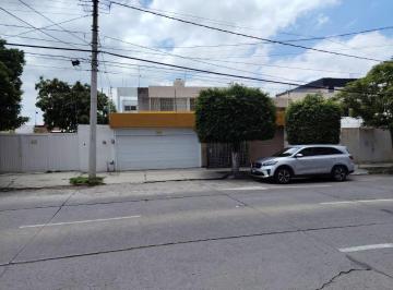 Casa de 4 habitaciones, León · Renta de Casa en Jardines del Moral Para Oficinas