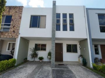 Casa de 4 habitaciones, Zapopan · Casa en Venta Altavista Residencial