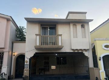 Casa de 3 habitaciones, Monterrey · Casa de 196 m² con 3 Recámaras en Renta en Cerradas de Cumbres en Monterrey