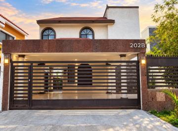 Casa · 212m² · 4 Recámaras · Casa - Ampliacion Unidad Nacional