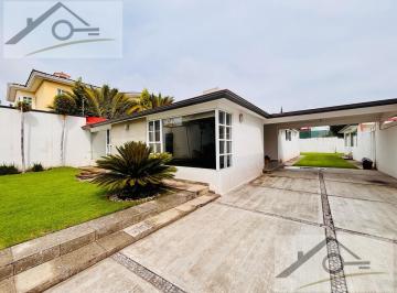 Casa en condominio · 300m² · 4 Recámaras · 4 Estacionamientos · Casa en Condominio - Metepec Centro
