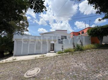 Casa · 371m² · 4 Recámaras · 4 Estacionamientos · Casa en Venta en Arboledas Querétaro | 437 m², 4 Recámaras