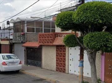 Casa de 3 habitaciones, Nezahualcóyotl · Venta de Casa en Col Bosques de Aragon Cd Nesahualcoyotl Estado de Mexico