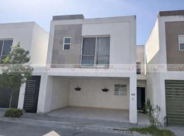 Casa · 208m² · 3 Recámaras · 2 Estacionamientos · Casa en Venta en General Escobedo