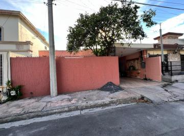 Casa de 2 habitaciones, San Nicolás de los Garza · Casa en Venta – Lomas del Roble, San Nicolás