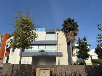 Casa · 360m² · 3 Recámaras · 2 Estacionamientos · Casa Lomas del Pedregal