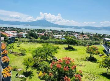 Casa en condominio de 5 habitaciones, Jocotepec · Amplia Casa en Venta Dentro de Coto en San Juan Cosalá