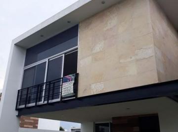 Casa · 230m² · 3 Recámaras · 2 Estacionamientos · Casa en Renta Soberna León Guanajuato