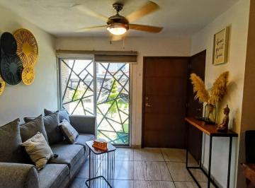 Casa en condominio de 3 habitaciones, Guadalajara · Casa en Renta en Av República 465, Guadalajara 2 Recámaras, 1 Estudio, 3 Baños, 2 Estacionamientos