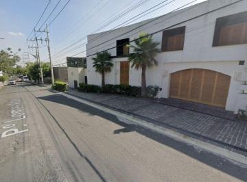 Casa de 5 habitaciones, Miguel Hidalgo · Casa de Remate en Paseos de Lomas Altas, Cerca de Plaza Centro Santa Fe