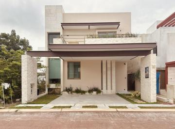 Casa en condominio · 293m² · 3 Recámaras · Casa en Renta en Residencial Via Cumbres