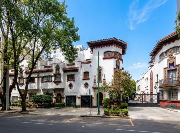 Casa de 6 habitaciones, Cuauhtémoc · Casa de 228 m² con 6 Recámaras en Venta en Condesa