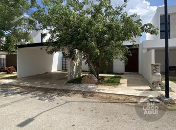 Casa en condominio · 3 Recámaras · 2 Estacionamientos · Casa en Venta en Privada Zelena, Conkal Yucatan