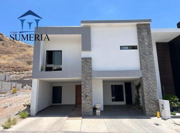 be5a7c995892234cddee5e589b5fef739f42d20ca3acec43c6552d277a62a940 · Casa con Recámara en Pb y Paneles en Bosque Real