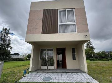 6783ae188af3a46e322c31a4fb6e6aafe69727a7998b55ccfb9b05ff8729c3db · Casa en Venta Dentro de Coto en Zapopan Cerca de Periferico Sur