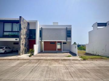 Casa de 3 habitaciones, Alvarado · Casa en Venta en La Riviera Veracruzana, Residencial Lomas del Dorado