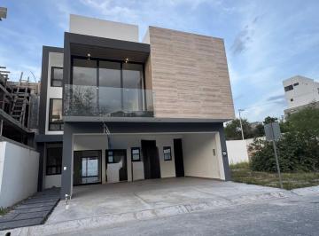 Casa · 372m² · 3 Estacionamientos · Casa en Venta en Pedregal del Huajuco, El Barrial, Santiago, Carretera Nacional