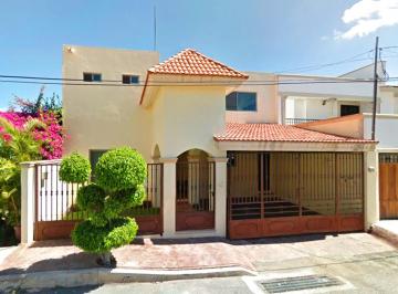 Casa de 4 habitaciones, Mérida · Casa de 206 m² con 4 Recámaras en Venta en Mérida