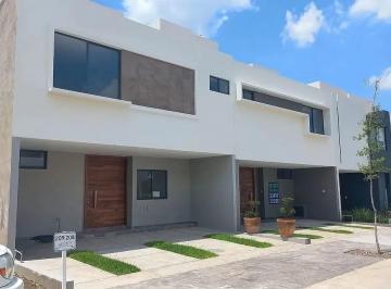 Casa en condominio de 3 habitaciones, Zapopan · Vive La Comodidad y Seguridad en Fracc Altanza en Solares