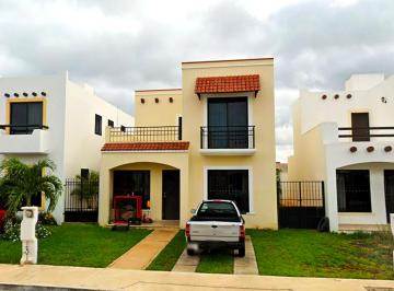 Casa de 3 habitaciones, Mérida · Casa de 260 m² con 3 Recámaras en Venta en Gran Santa Fe