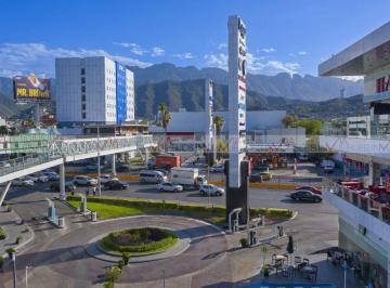 Local comercial · 30m² · 1 Recámara · 40 Estacionamientos · Local Comercial en Renta en Monterrey