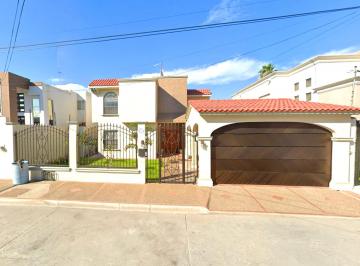 Casa de 4 habitaciones, Matamoros · Casa de 430 m² con 4 Recámaras en Venta en Fraccionamiento Victoria