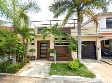 Casa de 4 habitaciones, Centro · Casa de 208 m² con 4 Recámaras en Venta en Villahermosa Centro