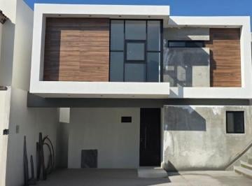 Casa · 3 Recámaras · 2 Estacionamientos · Casa en La Rioja Privada Residencial 1era. Etapa