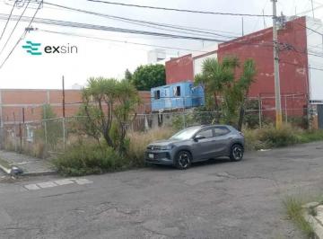 1 · Terreno en Renta en Esquina Cerca de Plaza Dorada