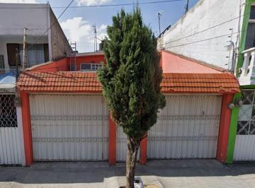 Casa de 4 habitaciones, Ecatepec de Morelos · Venta de Propiedad en Jardines de Morelos Edo Mex