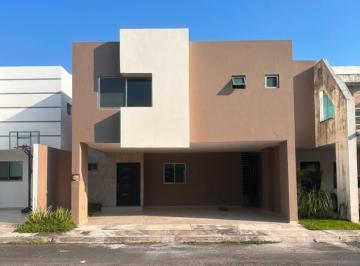 Casa · 247m² · 3 Recámaras · 2 Estacionamientos · Casa en Renta en Lomas del Sol