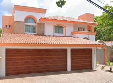 Casa de 5 habitaciones, Culiacán · Casa en Venta en Col Chapultepec Municipio Culiacan Sinaloa