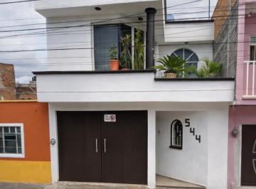 Casa de 3 habitaciones, Morelia · Venta de Casa en Colonia Las Flores Morelia Michoacán