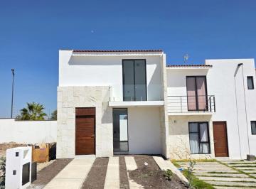 Casa de 3 habitaciones, El Marqués · Casa en Renta Cuidad Maderas