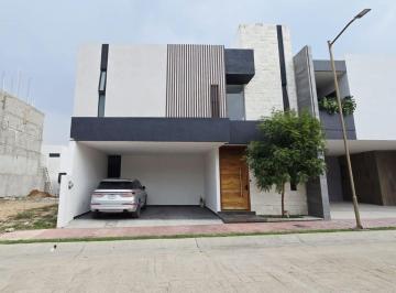 Casa en condominio de 5 habitaciones, Tuxtla Gutiérrez · Casa en Venta, Residencial Puerta de Hierro, Zona Club Campestre, Tuxtla Gutierrez, Chiapas