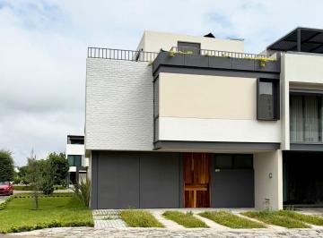 Casa en condominio de 4 habitaciones, Zapopan · Estrena Casa en Renta en Soare, Solares