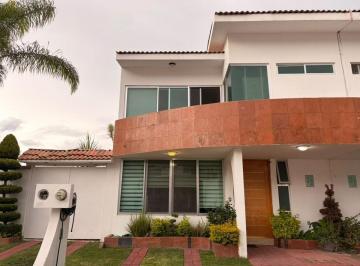 Casa en condominio de 4 habitaciones, Corregidora · Casa en Venta en Residencial Bahamas, Corregidora, Querétaro.