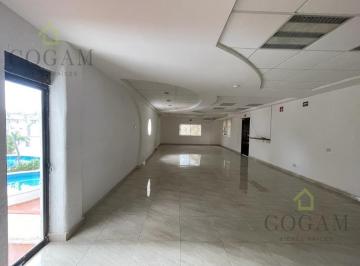 Local comercial · 272m² · 2 Estacionamientos · Local Comercial y Oficinas en Venta en Plaza San Ángel Inn, Cancún | 272 m²